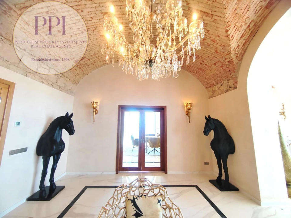 Moradia T8 para Venda em Lagos (São Sebastião e Santa Maria) Foto 10