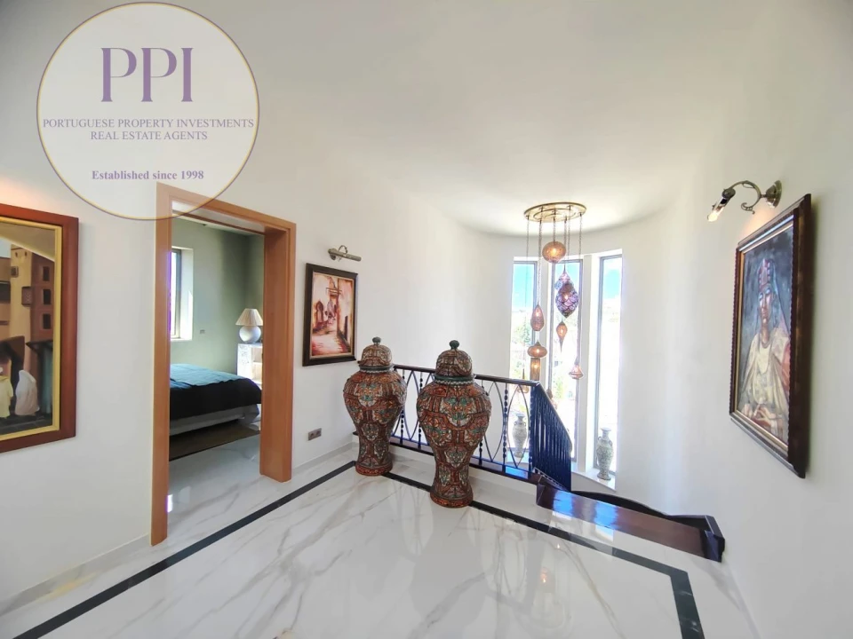 Moradia T8 para Venda em Lagos (São Sebastião e Santa Maria) Foto 22