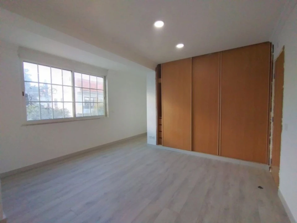 Moradia T4 para Venda em Carcavelos e Parede Foto 2