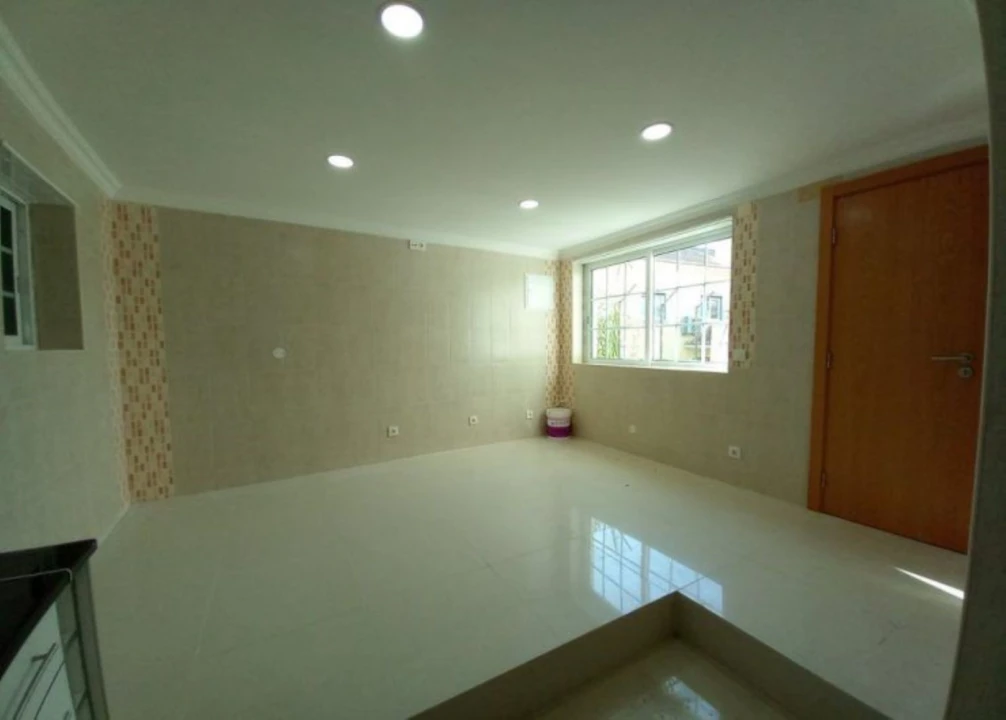 Moradia T4 para Venda em Carcavelos e Parede Foto 8