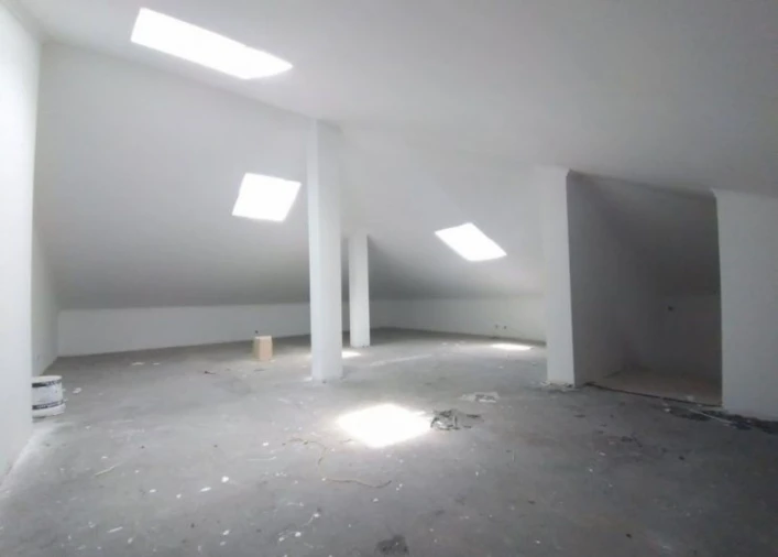 Moradia T6 para Venda em Rio de Mouro Foto 20