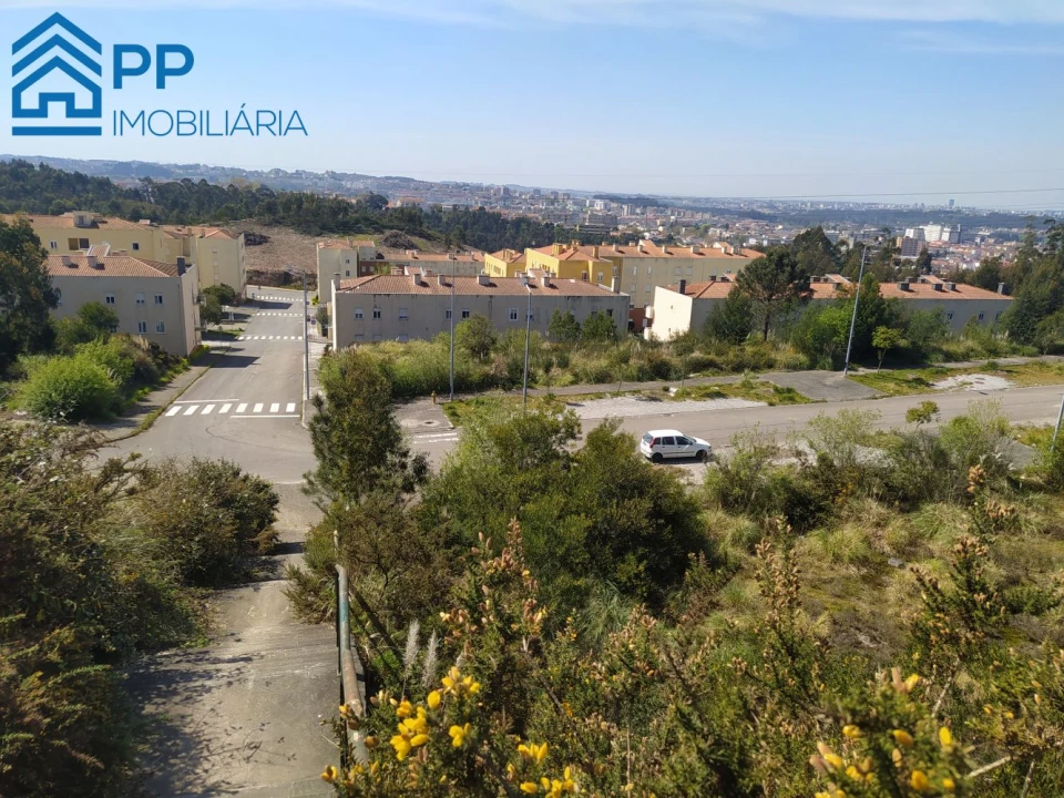 Terreno para Venda em Alfena Foto 2