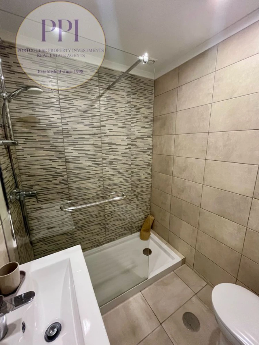 Apartamento T2 para Venda em Budens Foto 7