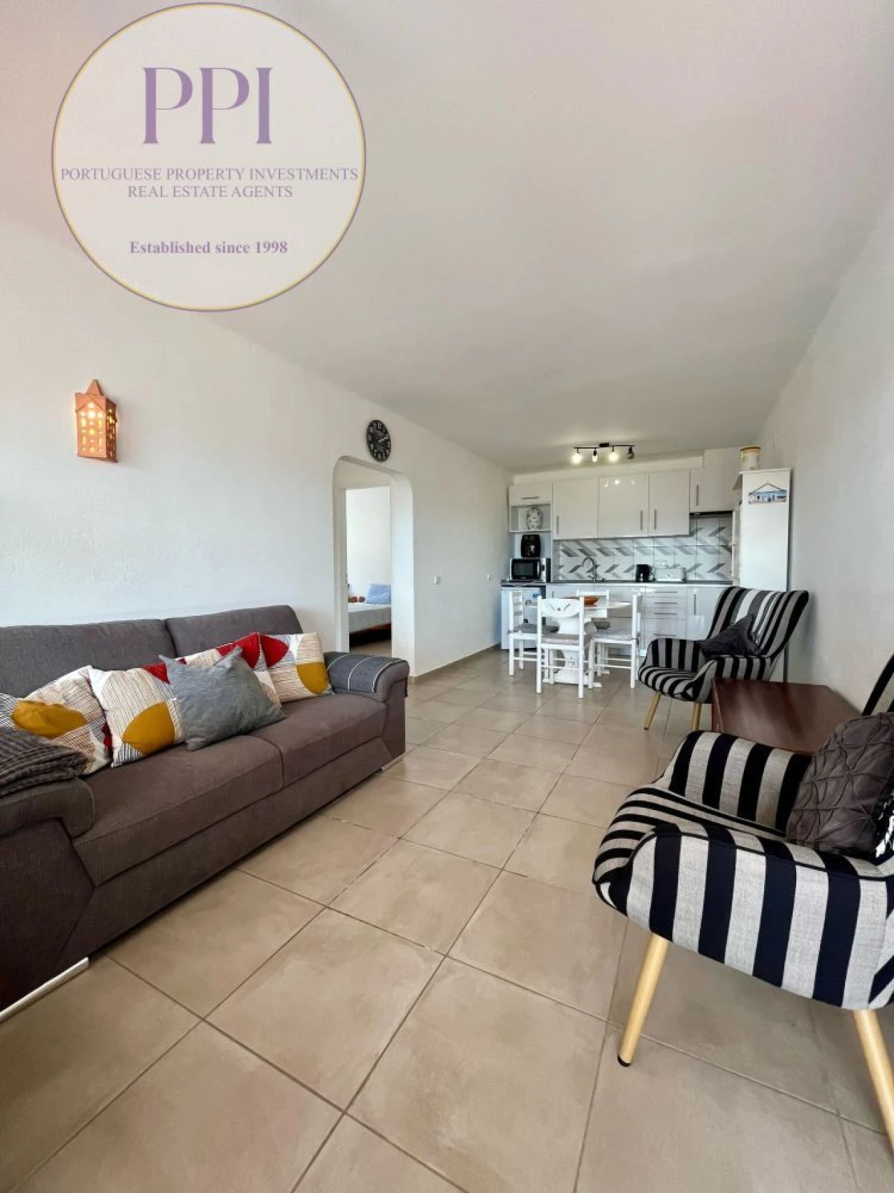 Apartamento T2 para Venda em Budens Foto 2