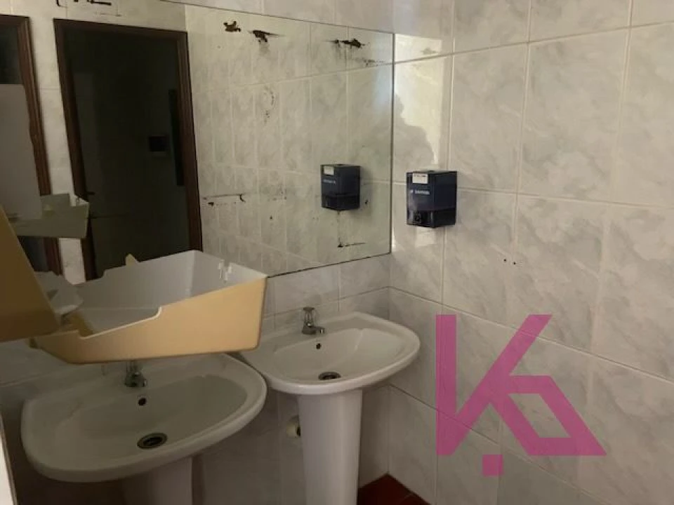 Loja para Venda em Fregim Foto 13