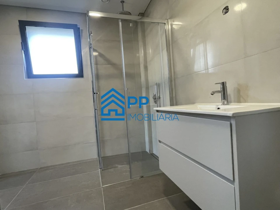 Apartamento T4 para Venda em Cedofeita, Santo Ildefonso, Sé, Miragaia, São Nicolau e Vitória Foto 40