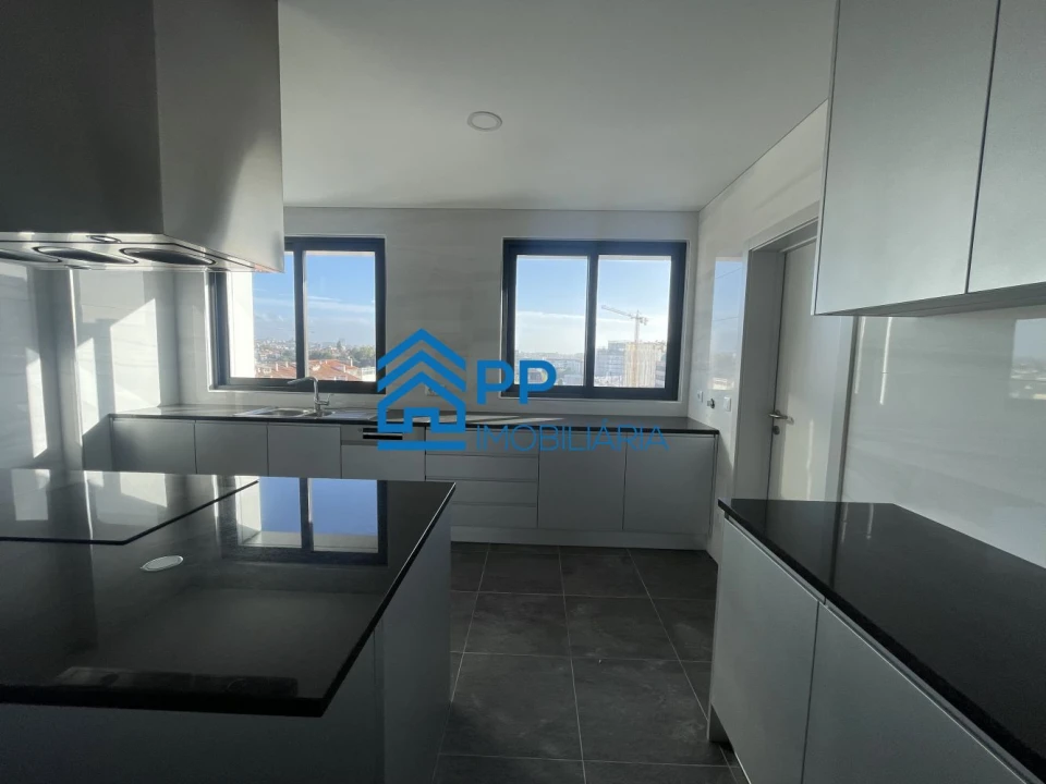 Apartamento T4 para Venda em Cedofeita, Santo Ildefonso, Sé, Miragaia, São Nicolau e Vitória Foto 31