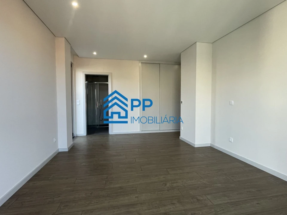 Apartamento T4 para Venda em Cedofeita, Santo Ildefonso, Sé, Miragaia, São Nicolau e Vitória Foto 21