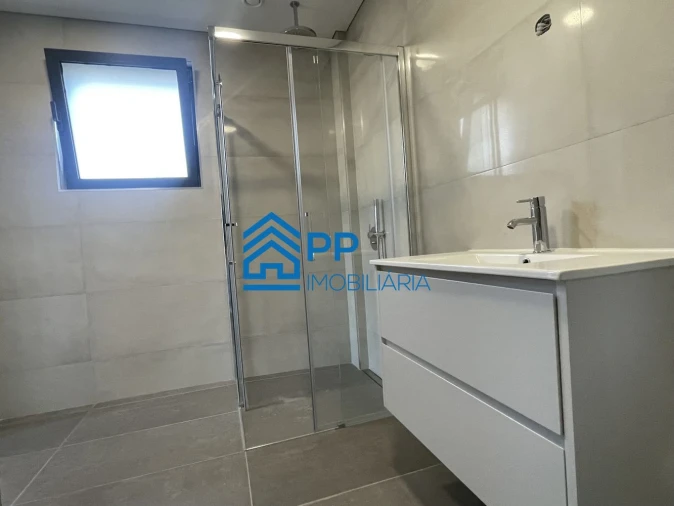 Apartamento T4 para Venda em Cedofeita, Santo Ildefonso, Sé, Miragaia, São Nicolau e Vitória Foto 40