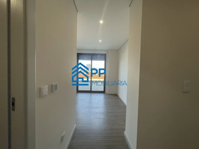 Apartamento T4 para Venda em Cedofeita, Santo Ildefonso, Sé, Miragaia, São Nicolau e Vitória Foto 11