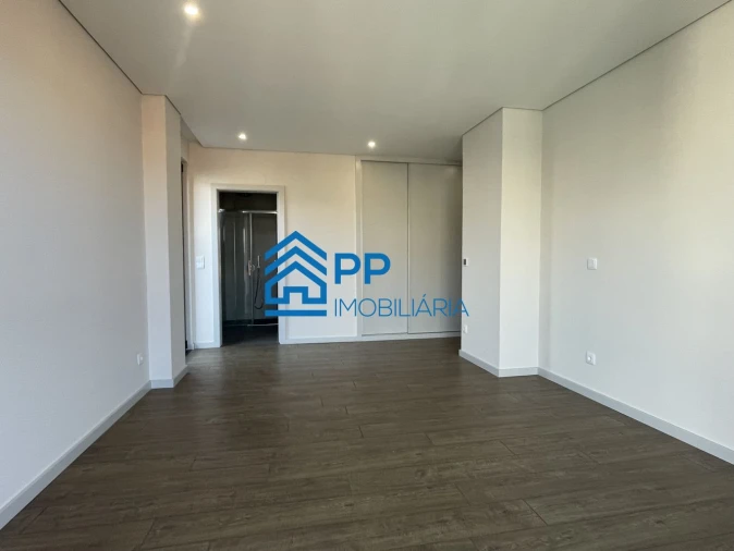 Apartamento T4 para Venda em Cedofeita, Santo Ildefonso, Sé, Miragaia, São Nicolau e Vitória Foto 21