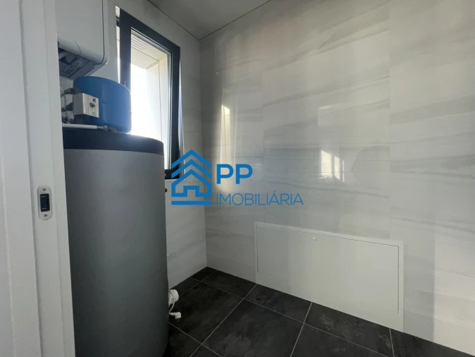 Apartamento T4 para Venda em Cedofeita, Santo Ildefonso, Sé, Miragaia, São Nicolau e Vitória Foto 32