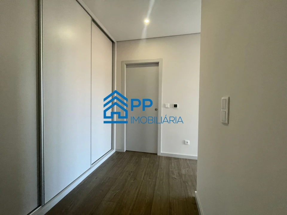 Apartamento T4 para Venda em Cedofeita, Santo Ildefonso, Sé, Miragaia, São Nicolau e Vitória Foto 10