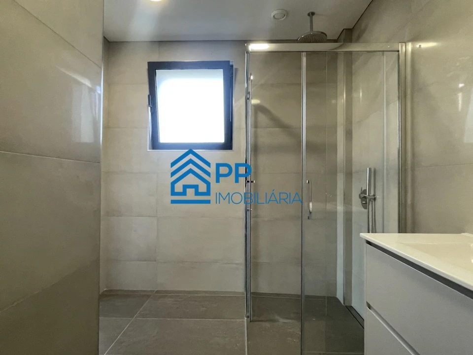 Apartamento T4 para Venda em Cedofeita, Santo Ildefonso, Sé, Miragaia, São Nicolau e Vitória Foto 38