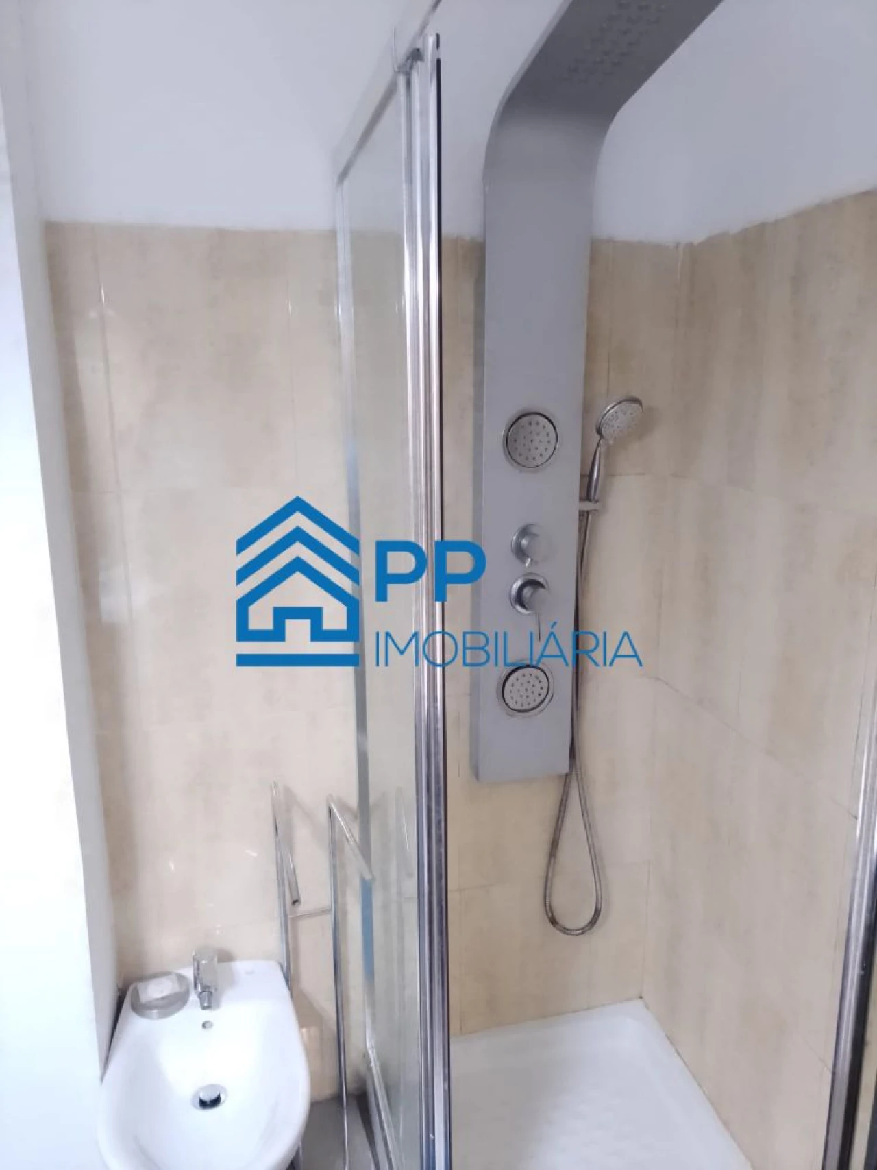 Apartamento T3 para Venda em Paranhos Foto 5