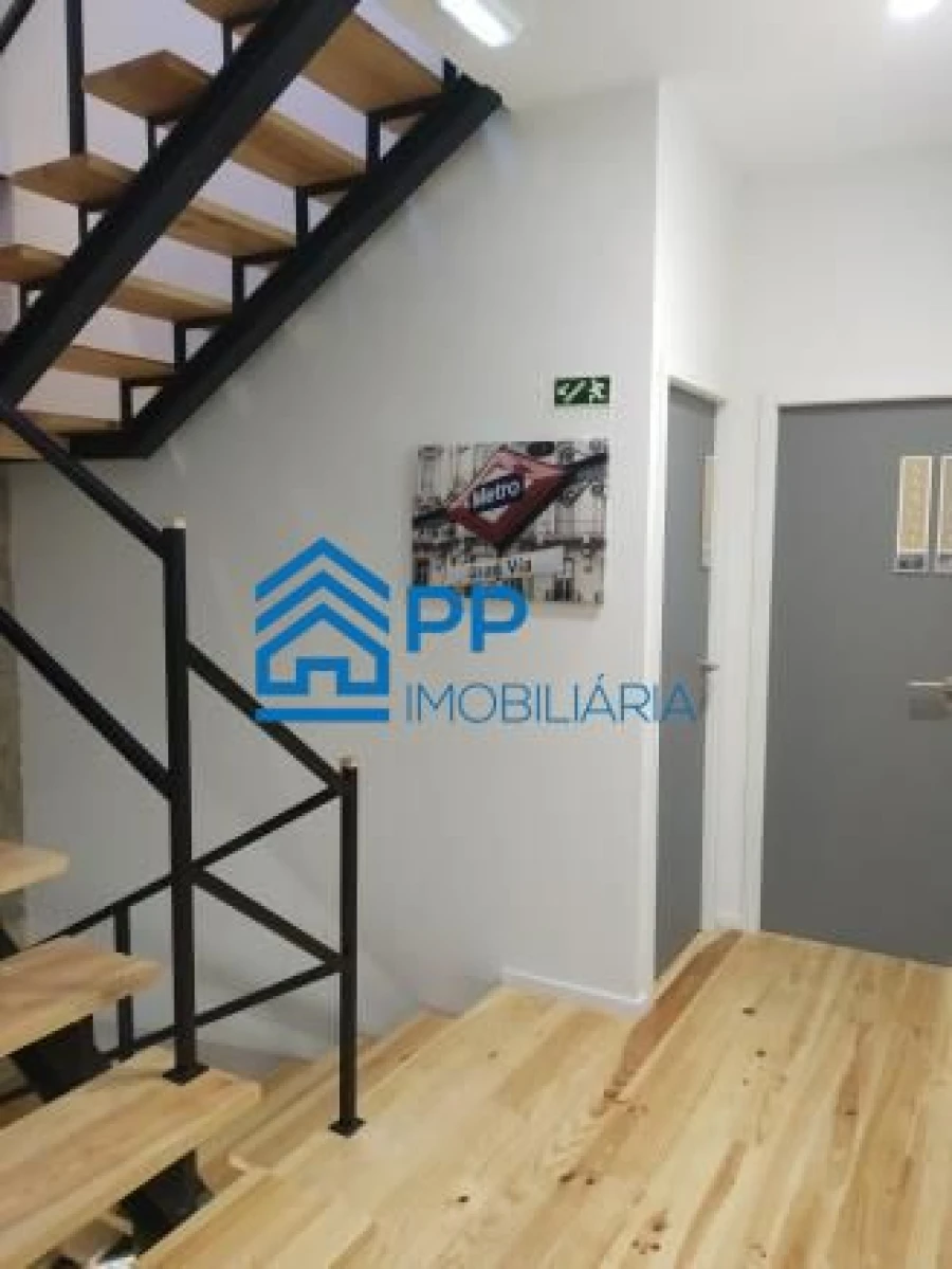 Moradia T10 para Venda em São Mamede de Infesta e Senhora da Hora Foto 14