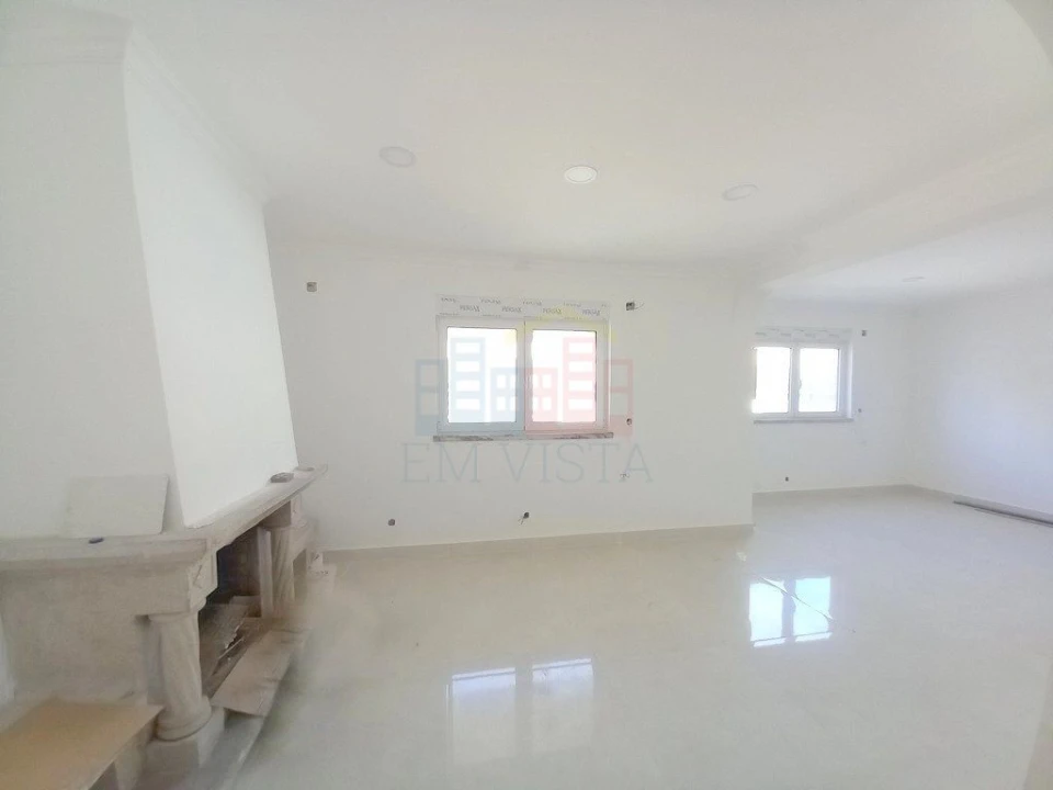 Moradia T3 para Venda em Amora Foto 2