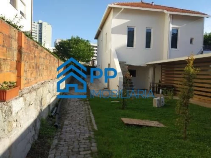 Loja para Venda em São Mamede de Infesta e Senhora da Hora Foto 4