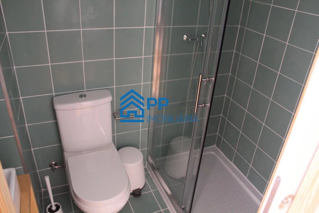 Loja para Venda em São Mamede de Infesta e Senhora da Hora Foto 44