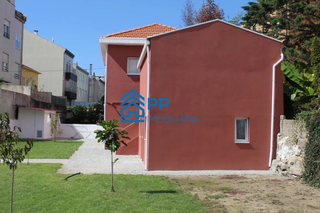 Loja para Venda em São Mamede de Infesta e Senhora da Hora Foto 32