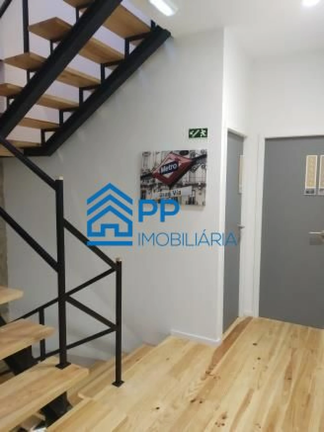 Loja para Venda em São Mamede de Infesta e Senhora da Hora Foto 14