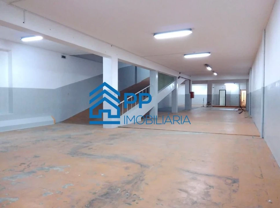 Loja para Arrendamento em Cedofeita, Santo Ildefonso, Sé, Miragaia, São Nicolau e Vitória Foto 14