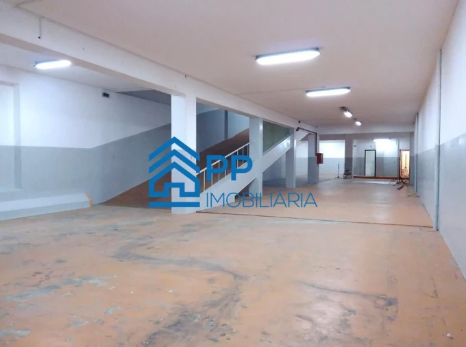 Loja para Arrendamento em Cedofeita, Santo Ildefonso, Sé, Miragaia, São Nicolau e Vitória Foto 14