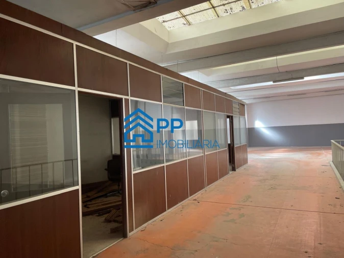 Loja para Arrendamento em Cedofeita, Santo Ildefonso, Sé, Miragaia, São Nicolau e Vitória Foto 2