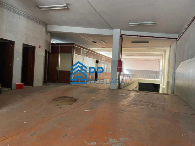 Loja para Arrendamento em Cedofeita, Santo Ildefonso, Sé, Miragaia, São Nicolau e Vitória Foto 6