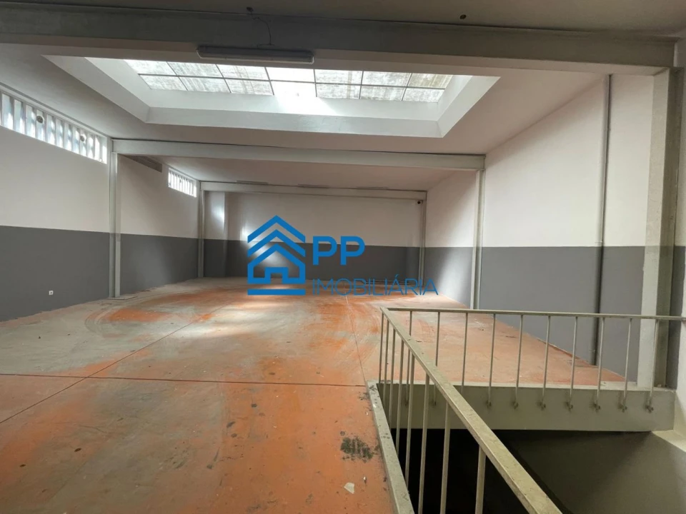 Loja para Arrendamento em Cedofeita, Santo Ildefonso, Sé, Miragaia, São Nicolau e Vitória Foto 23