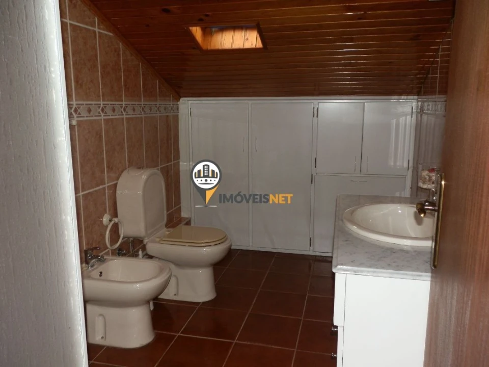 Moradia T4 para Venda em Orvalho Foto 9