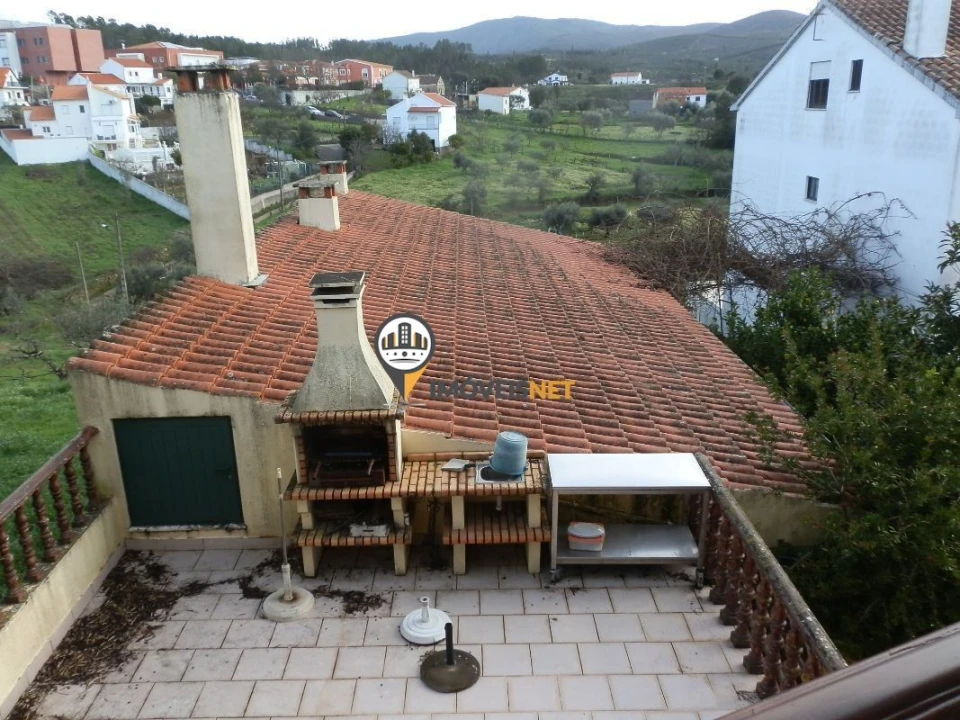 Moradia T4 para Venda em Orvalho Foto 13