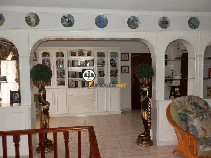 Moradia T4 para Venda em Orvalho Foto 6