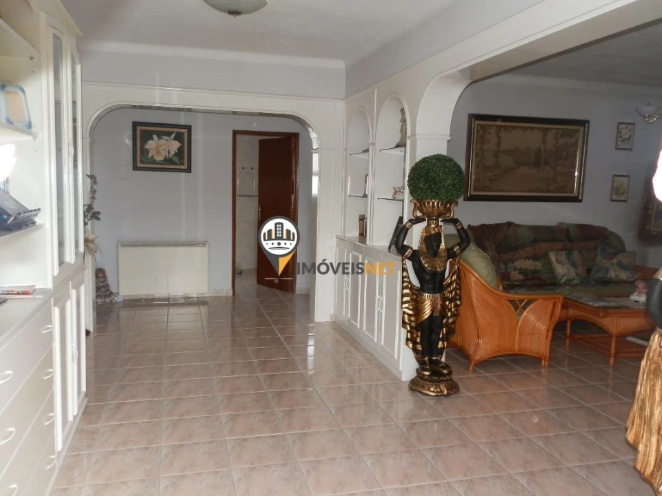 Moradia T4 para Venda em Orvalho Foto 5