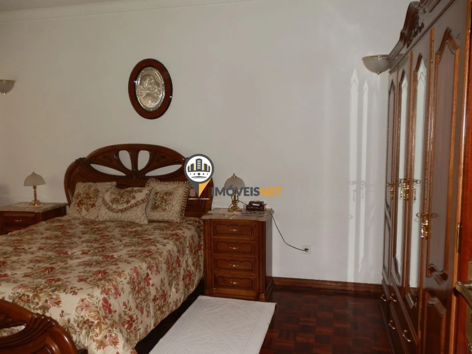 Moradia T4 para Venda em Orvalho Foto 14