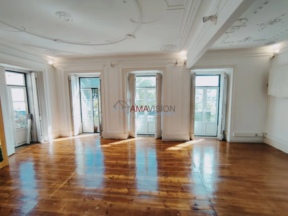 Apartamento T3 para Venda em Santo António Foto 2