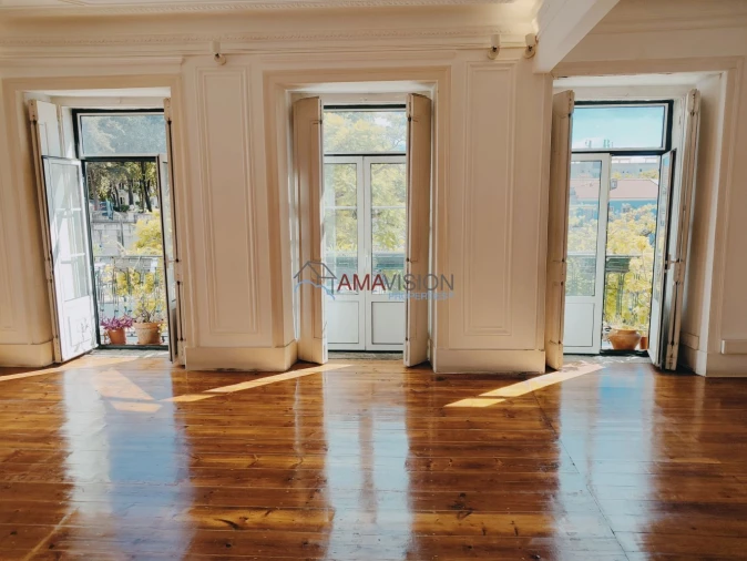 Apartamento T3 para Venda em Santo António Foto 3