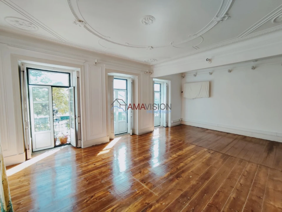 Apartamento T3 para Venda em Santo António Foto 4