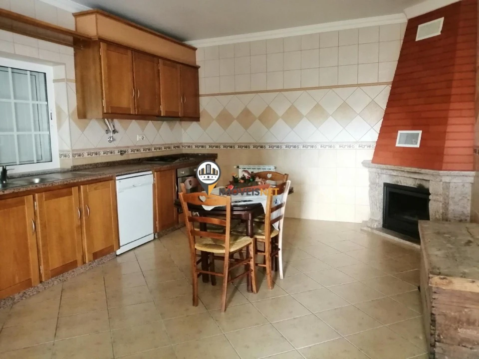 Moradia T3 para Venda em Orvalho Foto 2