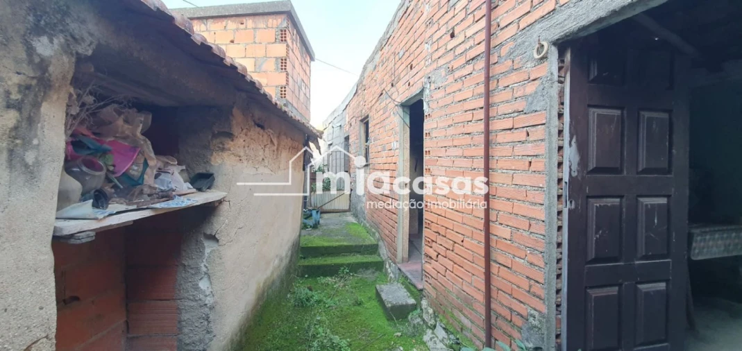 Moradia T2 para Venda em Casal Comba Foto 9