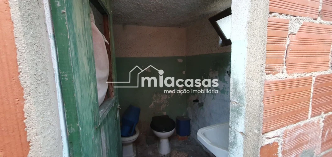 Moradia T2 para Venda em Casal Comba Foto 13