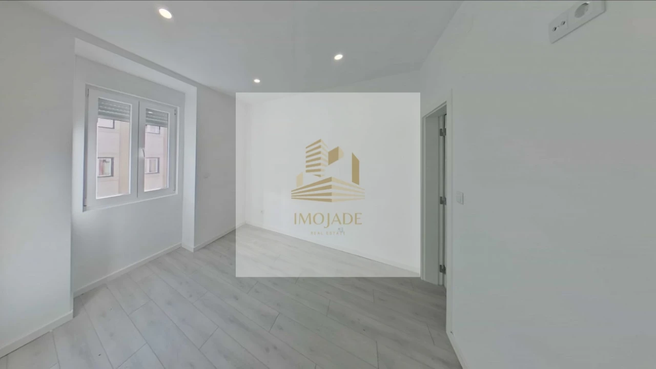 Apartamento T2 para Venda em São Vicente Foto 8