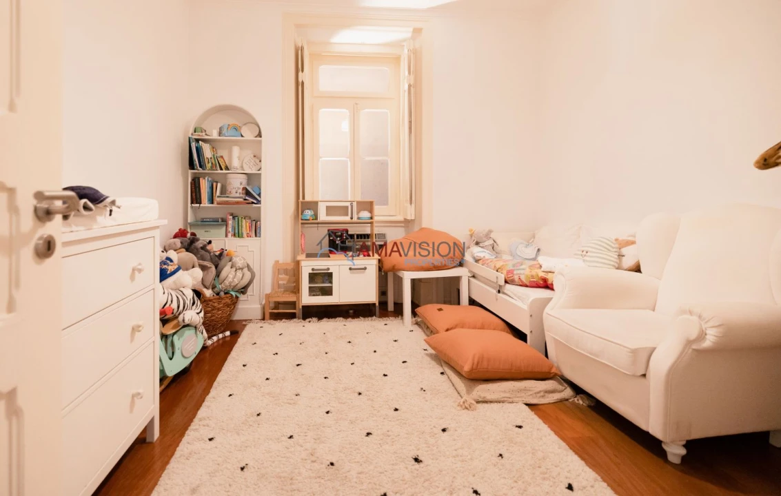 Apartamento T5 para Venda em Avenidas Novas Foto 28