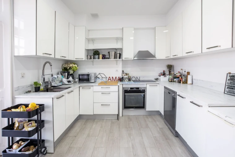 Apartamento T5 para Venda em Avenidas Novas Foto 18