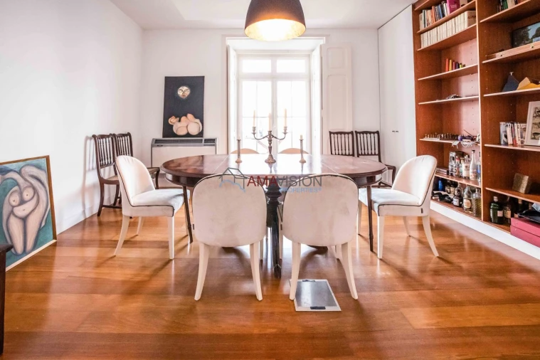 Apartamento T5 para Venda em Avenidas Novas Foto 14