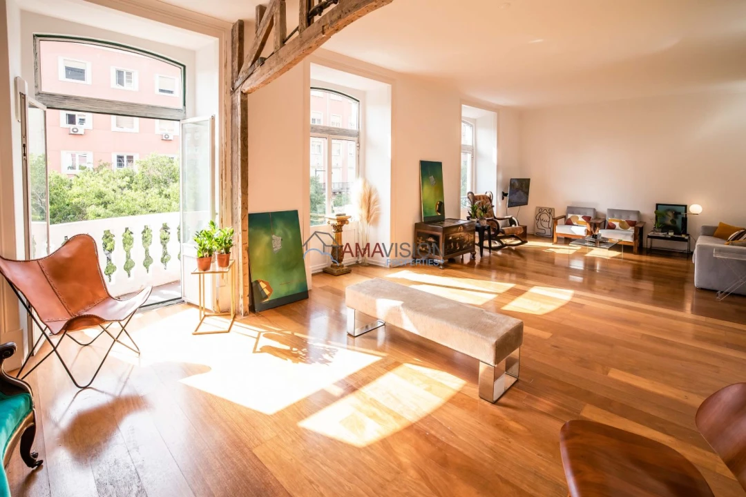 Apartamento T5 para Venda em Avenidas Novas Foto 7