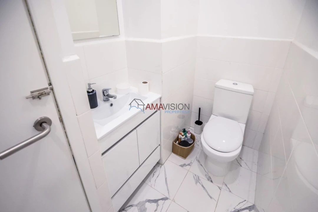 Apartamento T5 para Venda em Avenidas Novas Foto 47