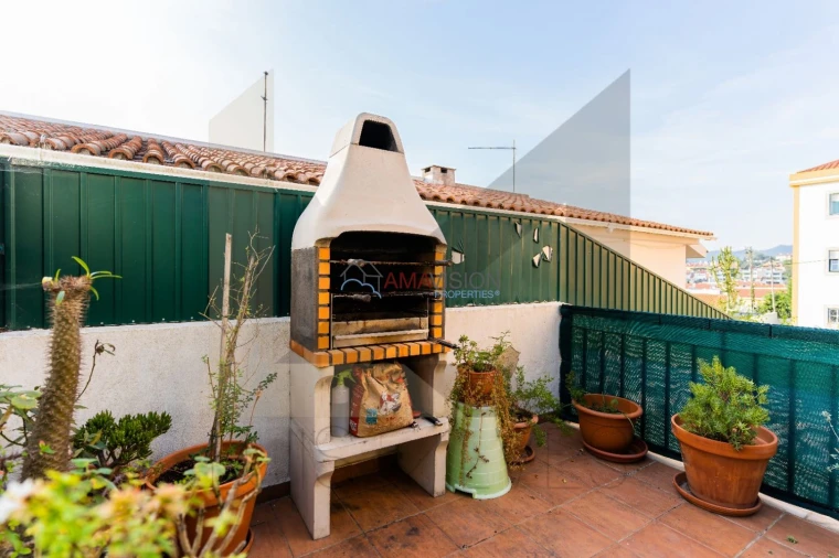 Moradia T4 para Venda em Alcabideche Foto 12