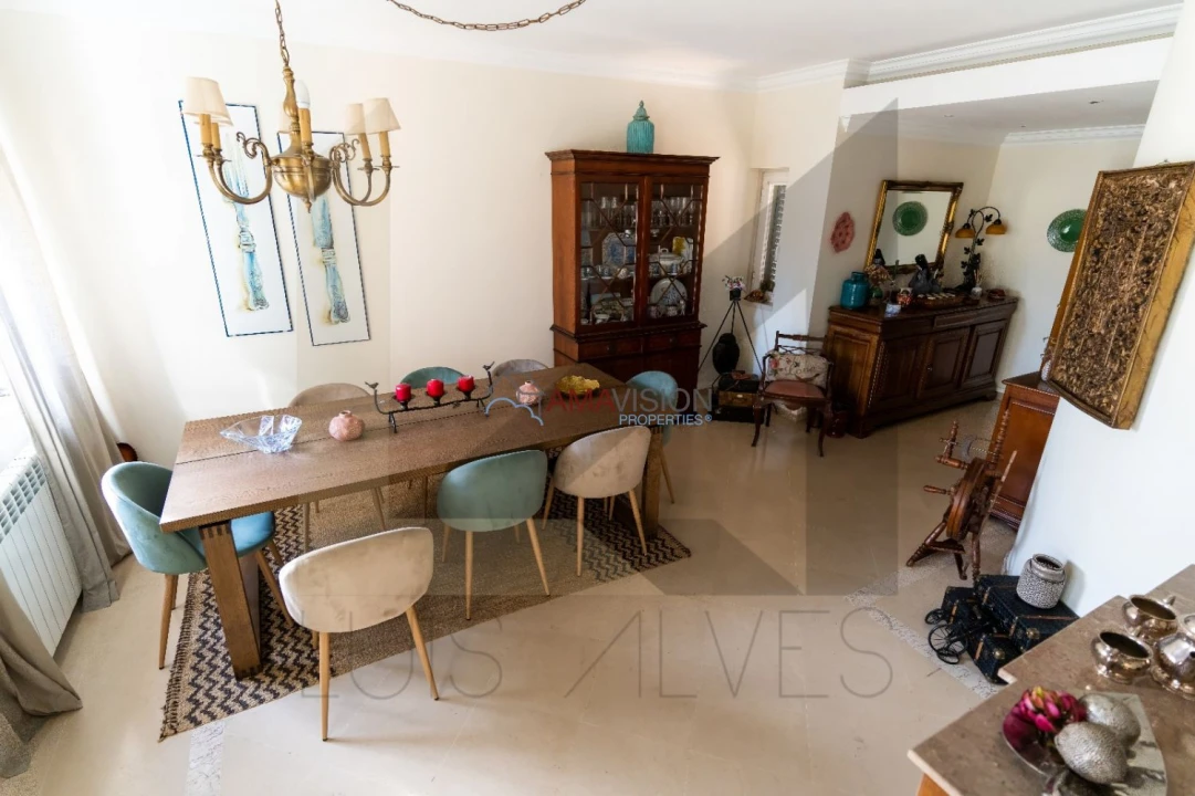 Moradia T4 para Venda em Alcabideche Foto 8