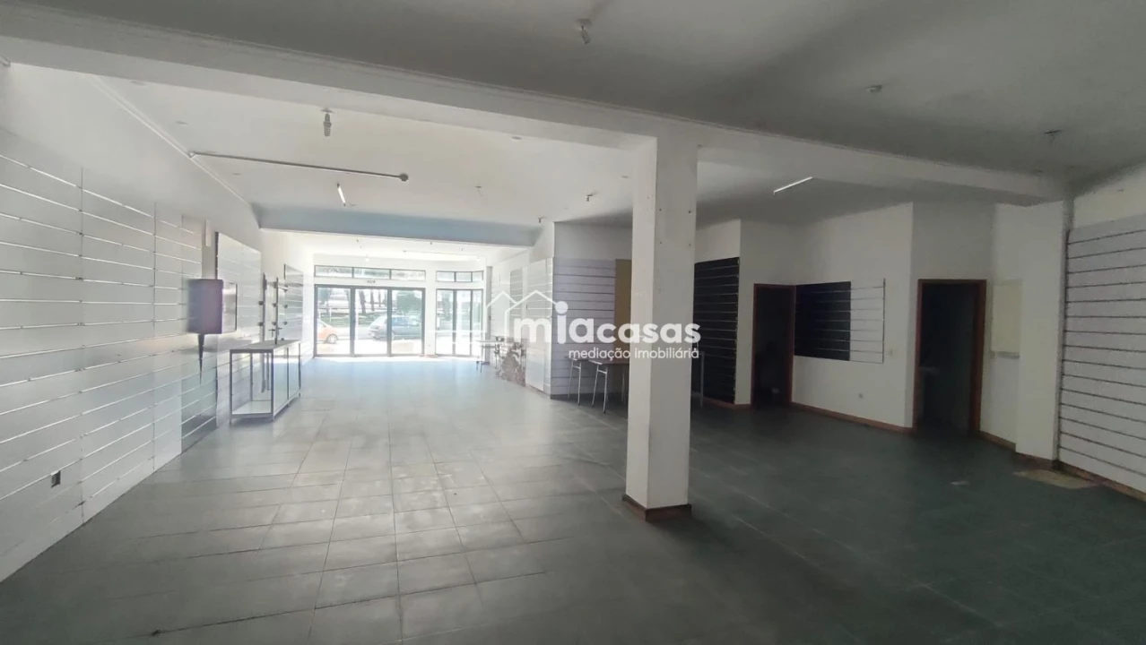 Loja para Venda em Febres Foto 12